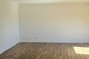 Großzügige Dachgeschosswohnung mit Hobbyraum in Edigheim-Ludwigshafen – 67069 Edigheim, Ludwigshafen am Rhein – Vorschaubild 3