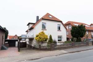 Freistehendes Einfamilienhaus mit Garten in begehrter Lage von Bad Oeynhausen – Die vollständige Adresse der Immobilie erhältst du vom Anbieter., 32547 Bad Oeynhausen – Vorschaubild 2