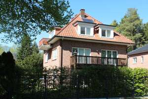 Helle 2-Zimmer-DG-Wohnung mit Sonnenbalkon in ruhiger Lage von Volksdorf – Horstlooge 42, 22359 Volksdorf, Hamburg – Vorschaubild 2