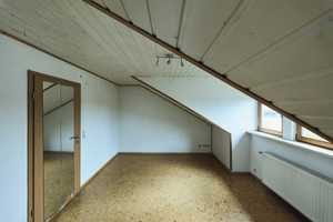 Viel Platz für Ihre individuellen Wünsche: Top-Gepflegtes Wohnhaus mit Büro und großem Grundstück – Tuttlingen (Kreis) – Vorschaubild 54