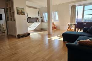 Über den Dächern von Frechen: Lichtdurchflutetes Wohnjuwel mit Domblick & Penthouse-Charakter – Die vollständige Adresse der Immobilie erhältst du vom Anbieter., 50226 Frechen – Vorschaubild 2