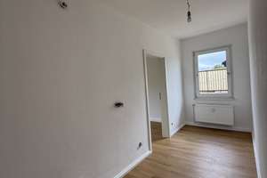 Frisch renovierte 3-Zimmer-Wohnung mit großem Balkon – Erdwegstraße 5, 45356 Bochold, Essen – Vorschaubild 9