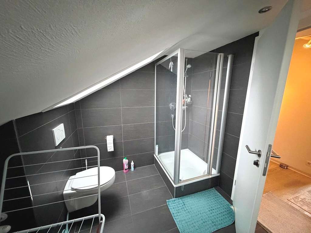 Immobilie in Althütte - 3-Familienhaus mit vielseitig nutzbarer Gewerbefläche in Althütte - Bild 4