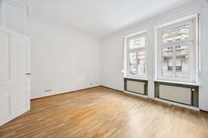 4-Zimmer-Erdgeschosswohnung in begehrter Lage von Bad Cannstatt – Die vollständige Adresse der Immobilie erhältst du vom Anbieter., 70372 Kurpark, Stuttgart – Vorschaubild 2