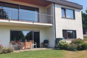  2-Zimmer-Terrassenwohnung, sep. Eingang und Einbauküche in Uhingen / TO