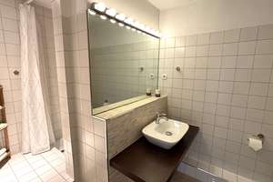 Maisonette-Penthouse-Wohnung mit direktem Fahrstuhlzugang und zwei Dachterrassen – Die vollständige Adresse der Immobilie erhältst du vom Anbieter., 40476 Golzheim, Düsseldorf – Vorschaubild 9