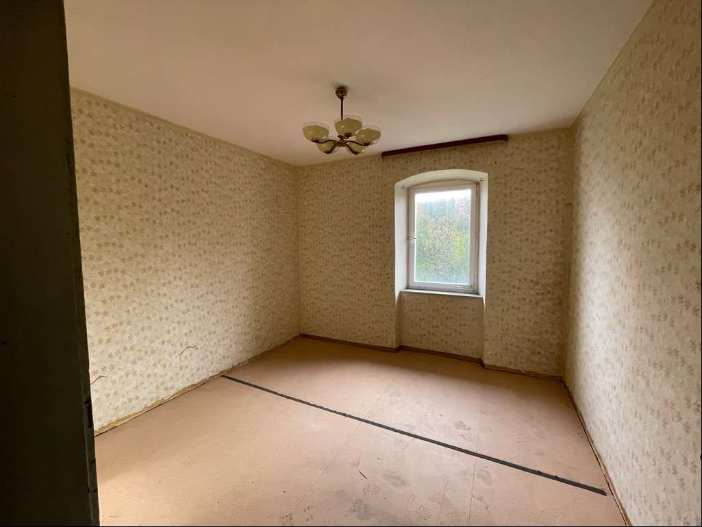 Immobilie in Arzberg - Sanierungsobjekt mit Potenzial - Bild 0