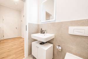 Sonnige 2,5 -RW* vollständig saniert und möbliert* EBK* Bad mit Wanne* hochwertig sanierter Altbau* – Leipziger Straße 140, 1127 Pieschen-Süd, Dresden – Vorschaubild 16