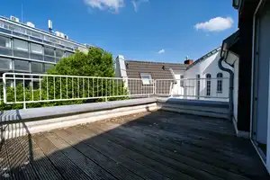 Traumhafte Dachgeschoss-Maisonette: Vielseitig nutzbar für Wohnen und Arbeiten! – Luegallee 10, 40545 Düsseldorf – Vorschaubild 14