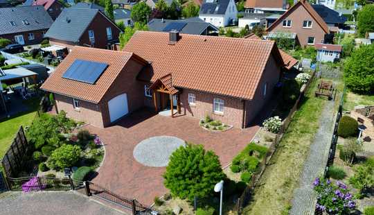 Bild von Hochwertiges Einfamilienhaus aus 2011 mit Energieklasse A in ruhigem Wohngebiet