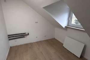 Modernisierte Dachgeschosswohnung mit Charme - 2 Zimmer in Mönchengladbach-Rheydt – Gartenstraße 69, 41236 Rheydt, Mönchengladbach – Vorschaubild 3
