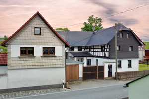 Kleines Fachwerkensemble mit zwei EFH – Zwickau (Kreis) – Vorschaubild 1