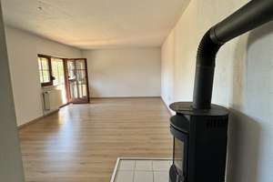 4 Zimmer Wohnung -Sehr großer Balkon zum entspannen – Rosenstraße 3, 96465 Neustadt bei Coburg – Vorschaubild 1