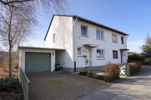 Charmante Doppelhaushälfte mit Balkon und Garten in begehrter Wohnlage von Dortmund-Bittermark