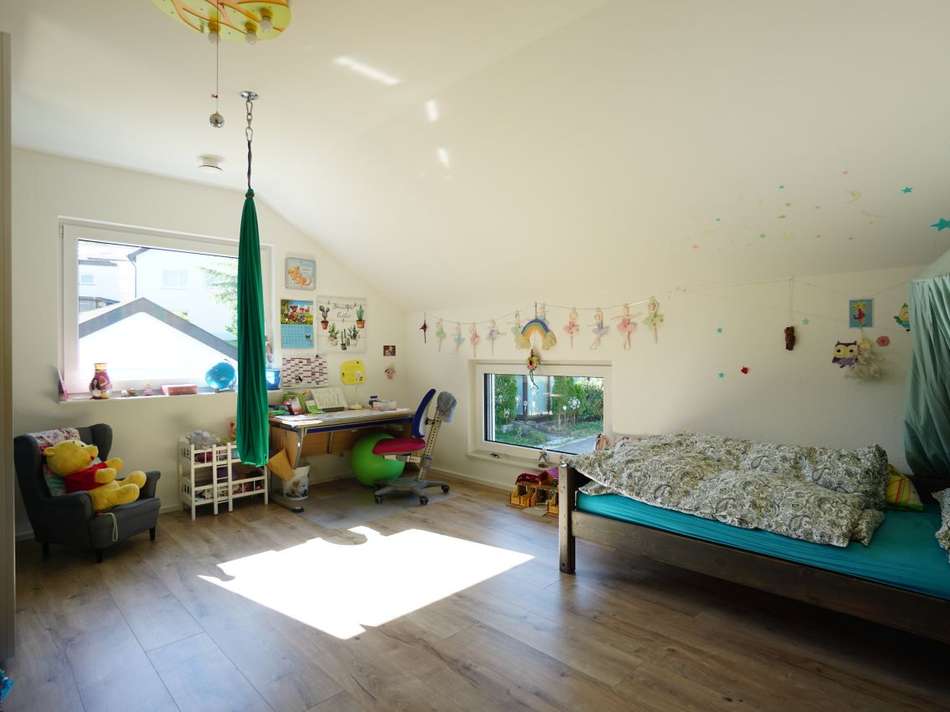 Großes Kinderzimmer
