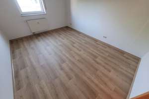 Helle 3-Zimmer Wohnung mit Balkon im 1. OG in Chemnitz-Bernsdorf – Bernsdorfer Straße 186b, 9126 Bernsdorf, Chemnitz – Vorschaubild 8