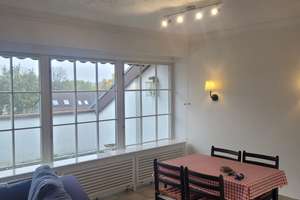 Schöne Dachgeschosswohnung direkt an der Caritas Klinik mit Garage – Rheinstraße 93, 66113 Burbach, Saarbrücken – Vorschaubild 4