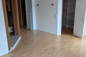Helle und gepflegte 2,5-Zimmer-Wohnung mit Balkon und schönem Weitblick in Nürnberg-Gibitzenhof. – Linnéstr. 11, 90443 Steinbühl, Nürnberg – Vorschaubild 5