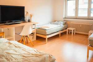 WG Zimmer in Karlsruhe-Südstadt - möbliert ab Ende September frei – Nebeniusstraße 39, 76137 Karlsruhe – Vorschaubild 2