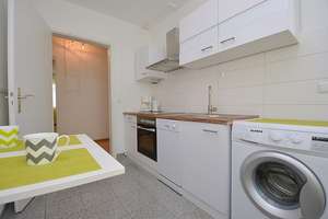 Helle 2 Zimmer Wohnung mit ruhigem Blick in den Innenhof – Zimmeräckerstraße 2, 71272 Renningen – Vorschaubild 5