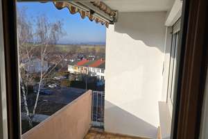 3 Zimmer Wohnung mit Balkon und Garage in Metzingen-Neugreuth – Die vollständige Adresse der Immobilie erhältst du vom Anbieter., 72555 Metzingen – Vorschaubild 3