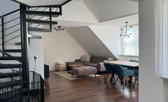 Maisonette Wohnung auf zwei Etagen in 1. und 2. Dachgeschoss, kurzfristig frei!
