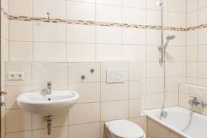 Gepflegte 3-Zimmer-Wohnung mit zwei Balkonen, Fußbodenheizung und Stellplatz – Die vollständige Adresse der Immobilie erhältst du vom Anbieter., 41236 Heyden, Mönchengladbach – Vorschaubild 20