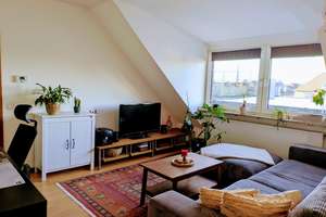 Ruhige Dachgeschosswohnung mit zwei Zimmern und Balkon in Krefeld – Dionysiusstraße 143, 47798 Stadtmitte, Krefeld – Vorschaubild 12