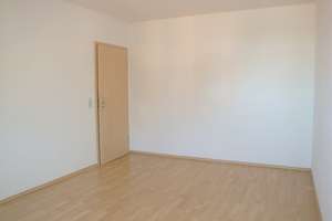 Schöne DG-Whg mit heller Küche und moderner EBK + Abstellraum im Treppenhaus – Agnesstraße 14, 9130 Schloßchemnitz, Chemnitz – Vorschaubild 19