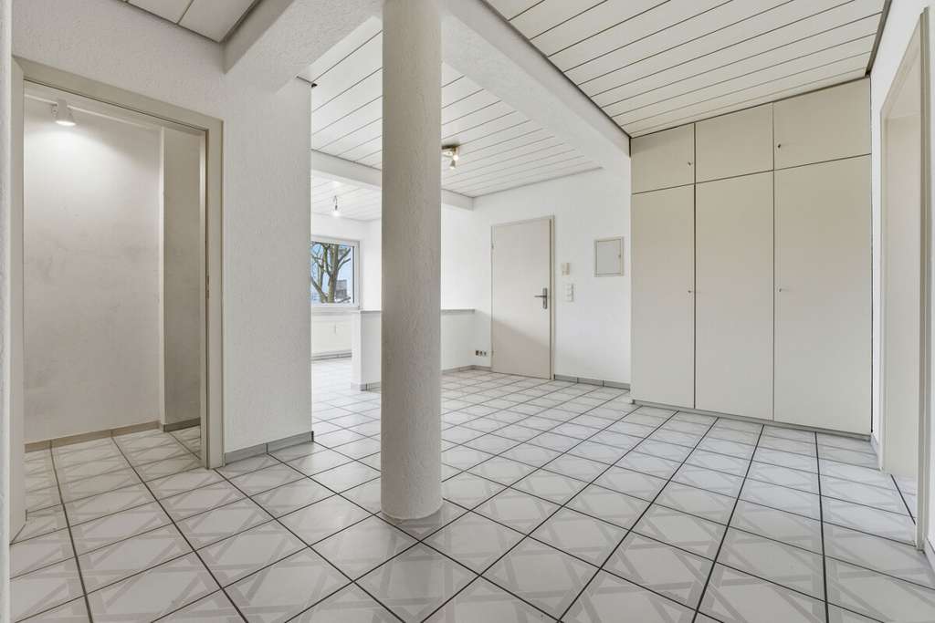 Immobilie in Niederkassel - Großzügige 3-Zimmer-Eigentumswohnung in Rheinlage von Niederkassel - Bild 1