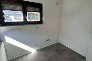 Ruhige und sonnige 2-Zimmer-Wohnung in kleiner Wohneinheit in Waldkirch-Buchholz komplett saniert – 79183 Waldkirch – Vorschaubild 4