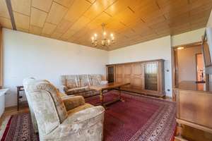Gut geschnittene 3-Zimmer-Wohnung mit Balkon, Garage und Keller – Die vollständige Adresse der Immobilie erhältst du vom Anbieter., 76275 Ettlingen – Vorschaubild 2