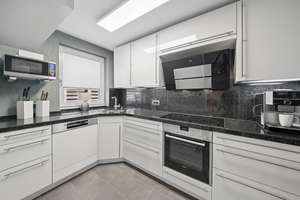 Hochwertig modernisiertes Reihenhaus in ruhiger Lage mit Traumterrasse in Hamburg-Jenfeld – Die vollständige Adresse der Immobilie erhältst du vom Anbieter., 22043 Jenfeld, Hamburg – Vorschaubild 4