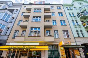 Im beliebten Friedrichshain: Vermietete 2-Zimmer-Wohnung mit TAGESLICHTBAD ++ provisionsfrei ++ – Grünberger Straße 52, 10245 Friedrichshain, Berlin – Vorschaubild 1