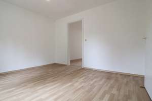 gestalten Sie Ihr Leben neu - Doppelhaushälfte auf sonnigem 831 qm großen Grundstück – Die vollständige Adresse der Immobilie erhältst du vom Anbieter., 13465 Hermsdorf, Berlin – Vorschaubild 4