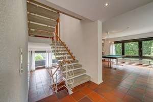 EFH-Highlight in Birkenfeld: Pool, Sauna, Doppelgarage & Gartenparadies, Freisitz und Aussichtslage – Die vollständige Adresse der Immobilie erhältst du vom Anbieter., 75217 Birkenfeld – Vorschaubild 10