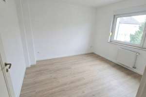 BEFRISTET: Helle 3-Zimmer Wohnung mit Balkon in Köln-Ostheim. Befristet bis 12/2026 – Frankfurterstr. 788, 51107 Ostheim, Köln – Vorschaubild 4