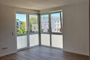 Hochwertig renovierte 3-Zimmer-Wohnung mit Balkon und Fußbodenheizung  zu vermieten  – Die vollständige Adresse der Immobilie erhältst du vom Anbieter., 86161 Wolfram-und Herrenbachviertel, Augsburg – Vorschaubild 2