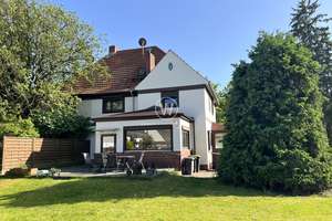 Charmante Doppelhaushälfte in ruhiger Heiligensee - Lage! Viel Platz mit Spitzboden und Vollkeller – Die vollständige Adresse der Immobilie erhältst du vom Anbieter., 13503 Heiligensee, Berlin – Vorschaubild 3