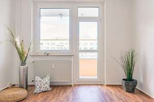 2-Raum-Wohnung mit Balkon mit Blick ins Grüne – 9120 Helbersdorf, Chemnitz – Vorschaubild 3