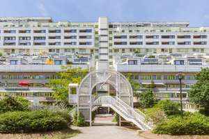 Architektur mit Kultstatus – 3-Zimmer-Wohnung in Berlins berühmter „Schlange“