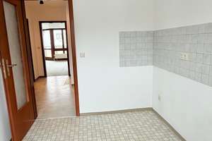 **Reserviert 2-Zimmer-Wohnung mit Balkon | bezugsfrei – Dr. Otto-Meyer-Straße 5e, 86169 Lechhausen-West, Augsburg – Vorschaubild 2