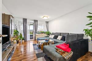 Kapitalanlage gesucht? Solide vermietete 4-Zimmer-Wohnung mit Loggia, Aufzug und zwei Stellplätzen – Die vollständige Adresse der Immobilie erhältst du vom Anbieter., 53123 Duisdorf, Bonn – Vorschaubild 3