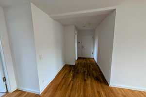 Geschmackvolle 2-Zimmer-Wohnung mit Balkon und EBK in Berlin-Charlottenburg – Zillestraße xx, 10585 Berlin – Vorschaubild 6