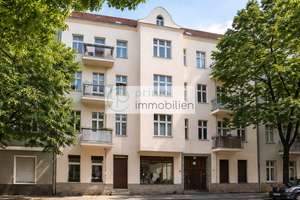 KLASSISCHES BERLINER MIETSHAUS MIT HOF, MODERNISIERUNG UND ATTRAKTIVEM ENTWICKLUNGSPOTENZIAL