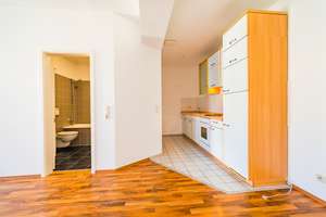 Helle & Schöne 1,5-RW * 2.OG * Einbauküche *  Bad mit Wanne & WMA * zentral * sehr gute ÖPNV * TOP * – Warthaer Straße 37, 1157 Cotta (Stadtteil), Dresden – Vorschaubild 7