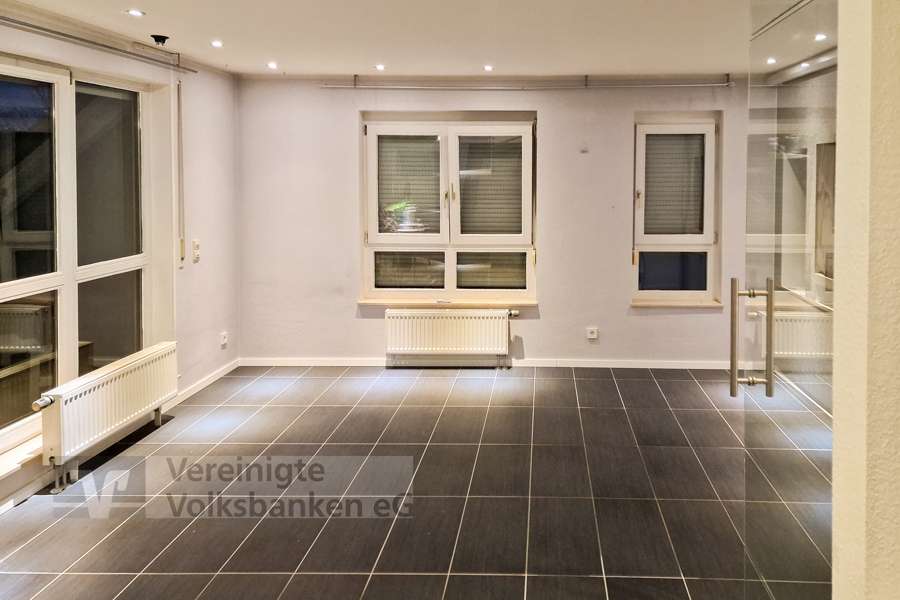 Immobilie in Wannweil - Geräumige 5/6 Zimmer-DG-Wohnung in Wannweil mit 2 Garagen! - Bild 1