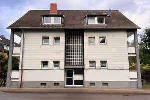 Gepflegtes Mehrfamilienhaus mit sechs Garagen und einer Halle in Essen-Bochold – Die vollständige Adresse der Immobilie erhältst du vom Anbieter., 45356 Bochold, Essen – Vorschaubild 1