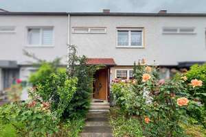 Nicht in Ulm, aber um Ulm herum: Schönes Reihenmittelhaus inmitten von Pfuhl