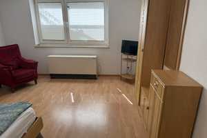 Geschmackvolle, gepflegte 1-Zimmer-Souterrain-Wohnung in Köln Lindenthal – Köln – Vorschaubild 2